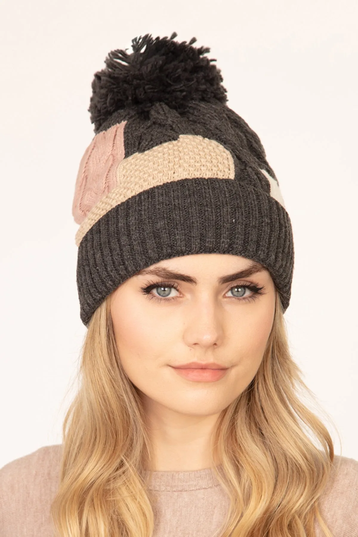 PATCH FLEECE POMPOM BEANIE ACRYLIC