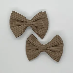 Ribbed Warm Stone Clips